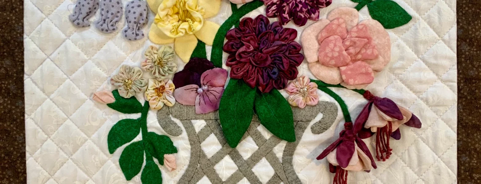 Baltimore flowers design by Patchwork and Quilting graduate Amanda Jayne